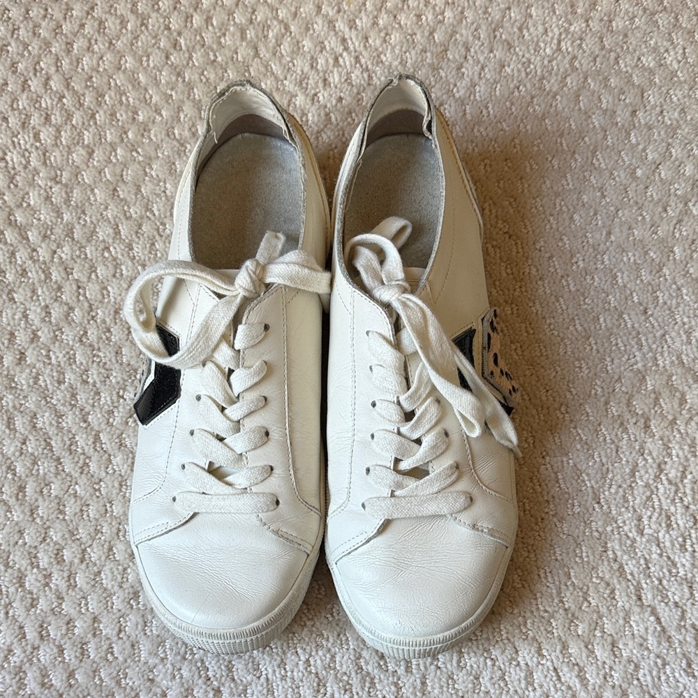 Stylish White Women's Sneakers